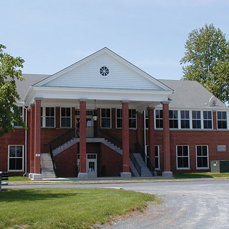 Anne Ely Hall’s shell was rehabilitated while the renovated interiors feature a contemporary design