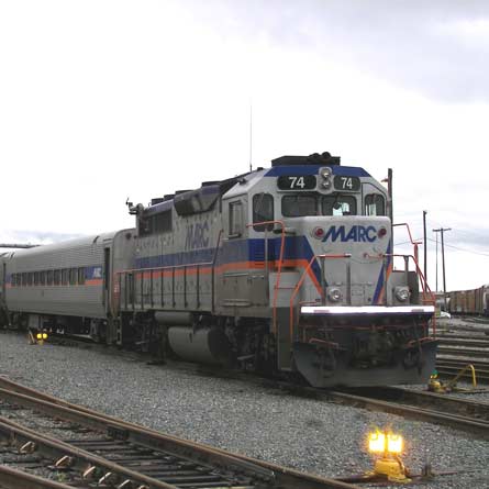Gray Train in CSX Riverside Yard